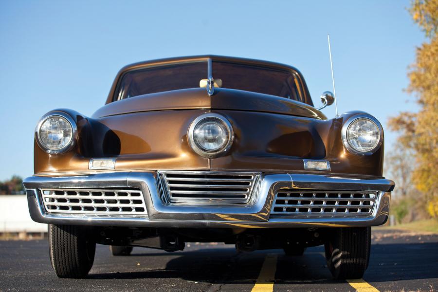  Tucker Sedan (1044) 1948 года  (фото 12 из 14)